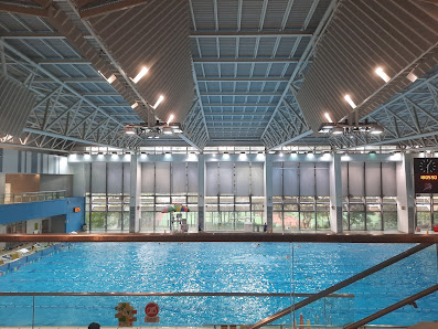 Kwun Tong Swimming Pool thumb 3